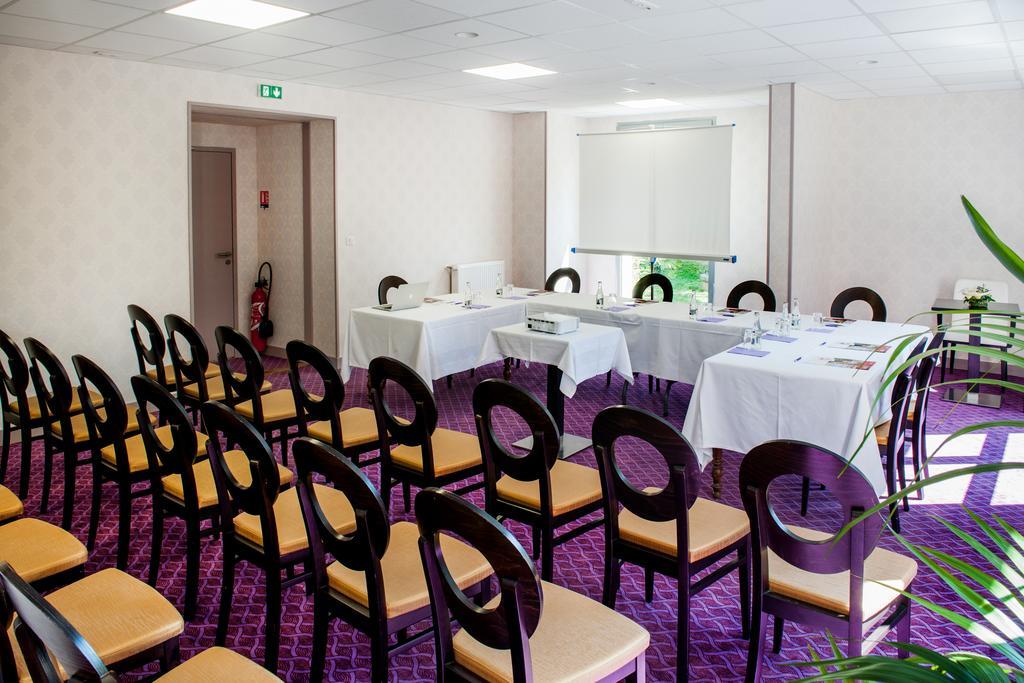 Chapelle Et Parc Hotel Lourdes