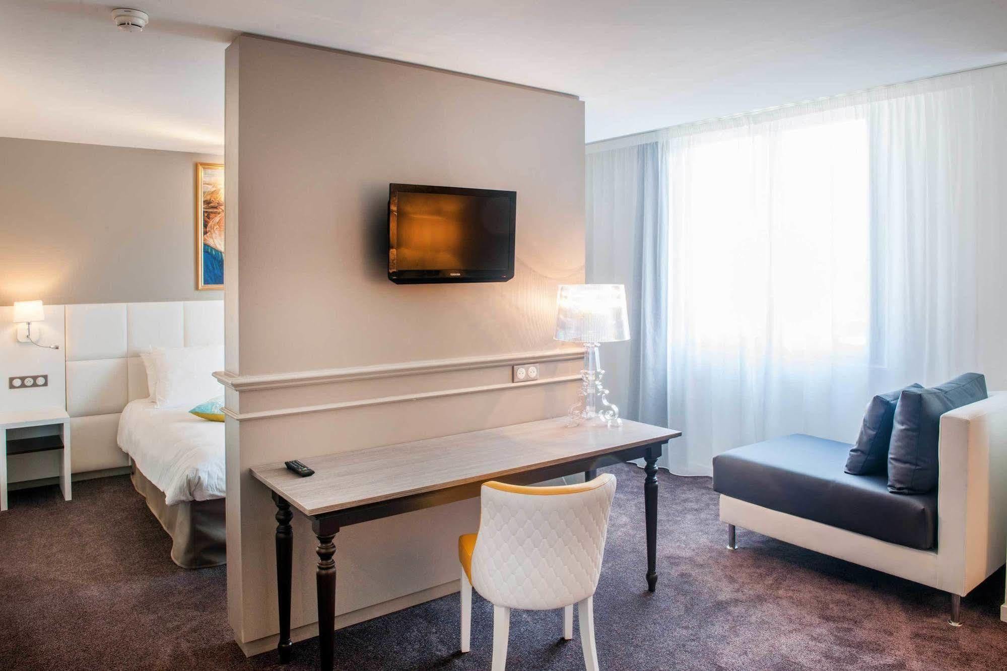 Hotel Chapelle Et Parc 4*